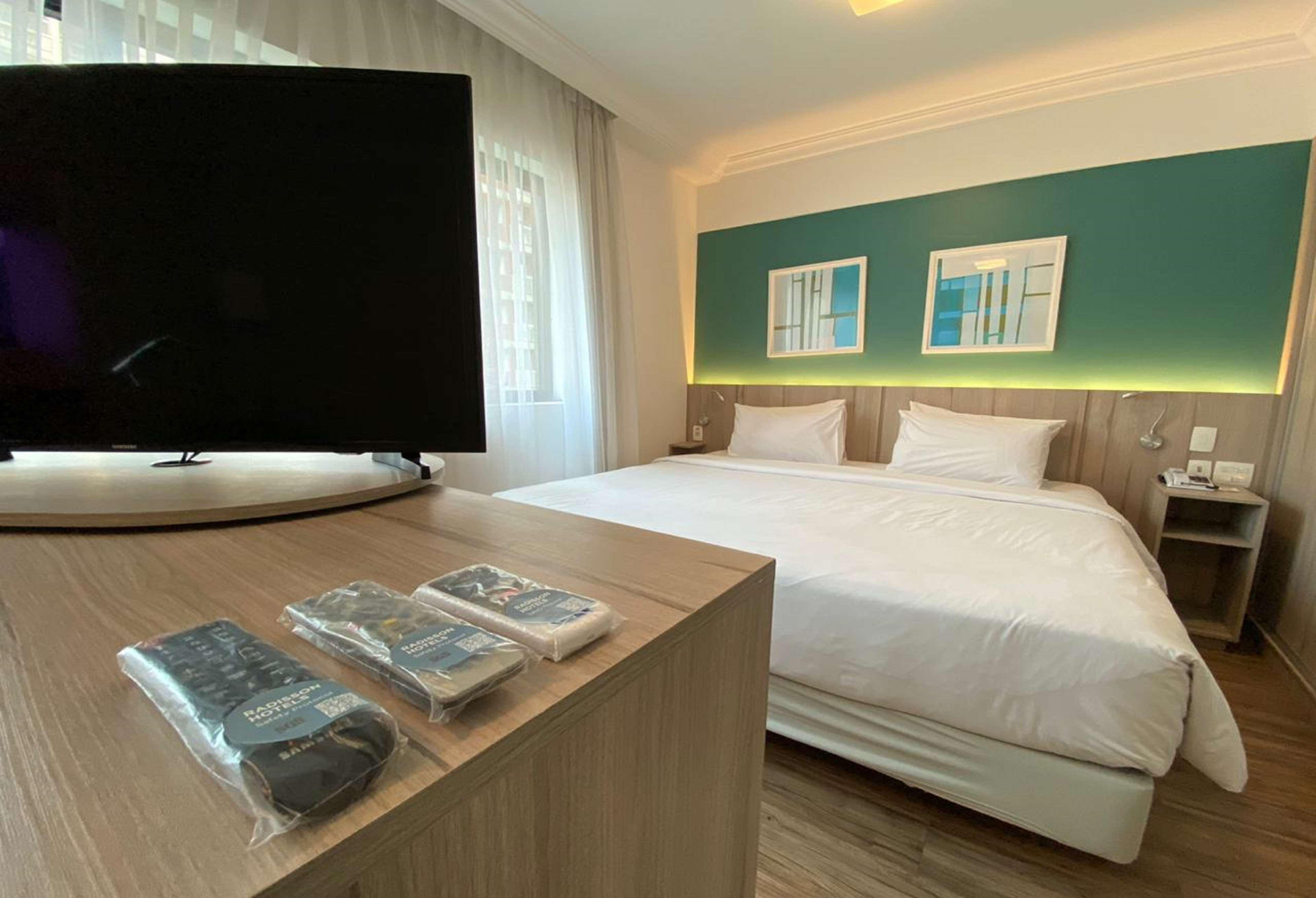 Radisson Oscar Freire Hotel São Paulo Ngoại thất bức ảnh A room at the hotel