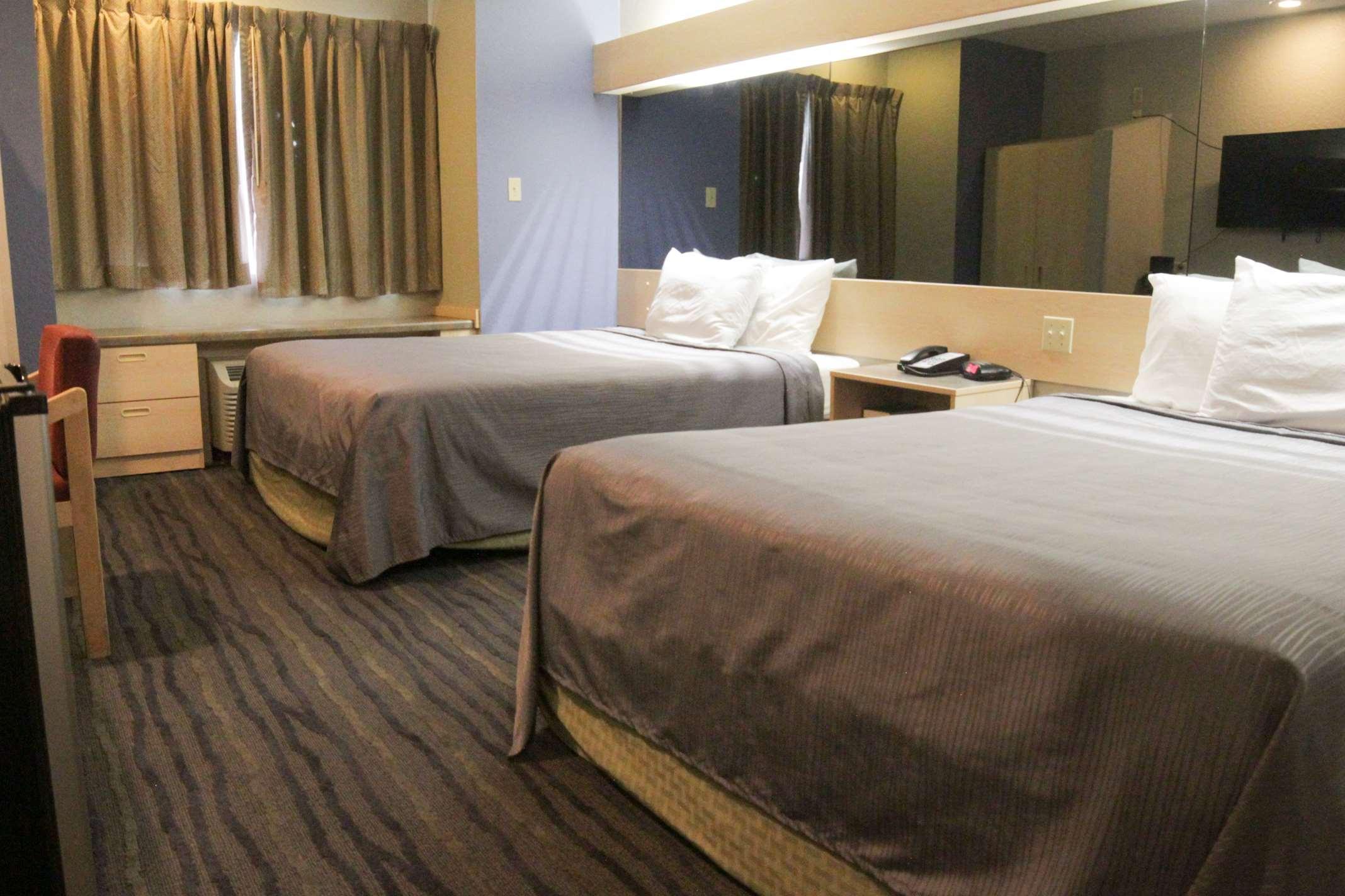 Radisson Oscar Freire Hotel São Paulo Ngoại thất bức ảnh A typical room at the hotel