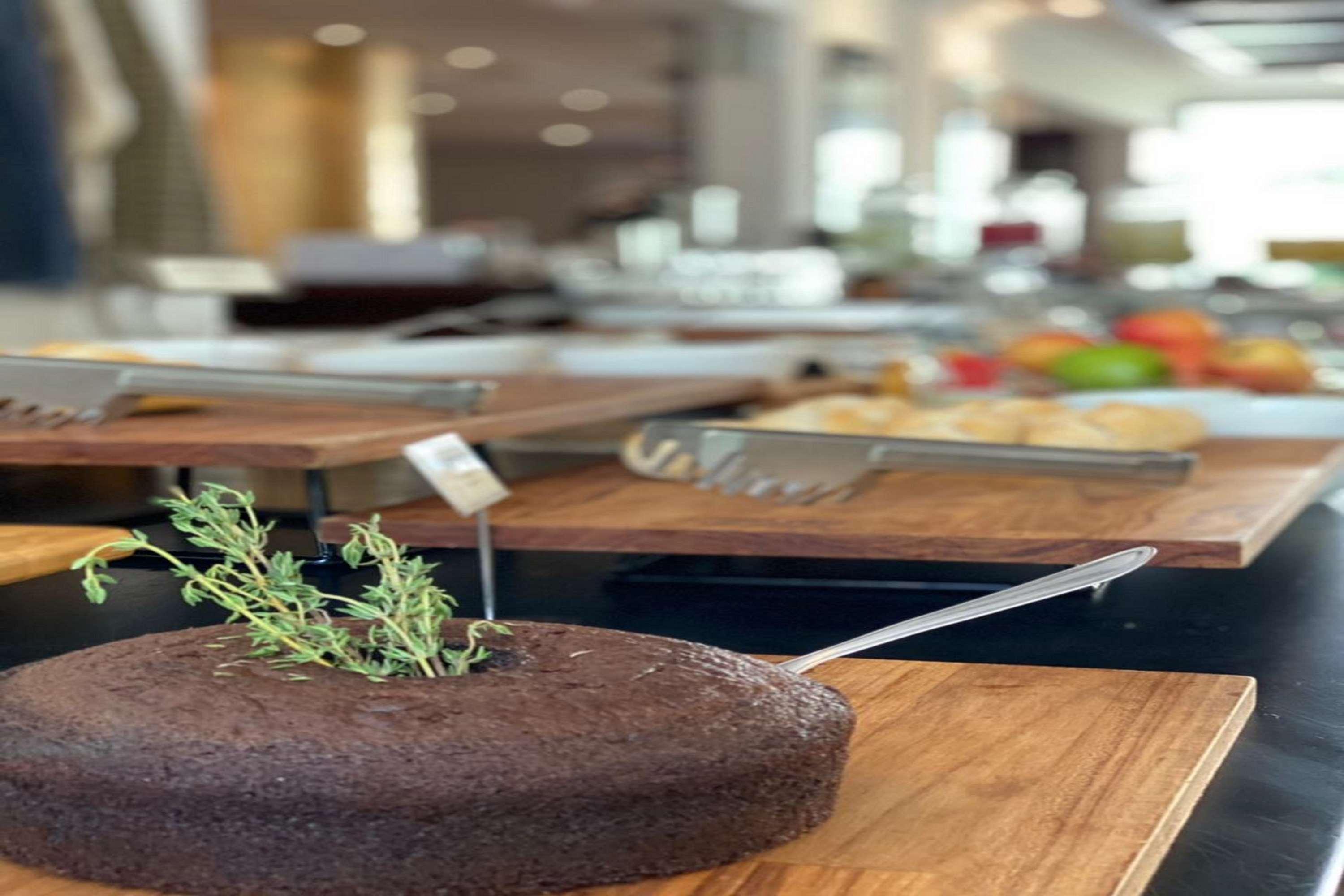 Radisson Oscar Freire Hotel São Paulo Ngoại thất bức ảnh A chocolate cake