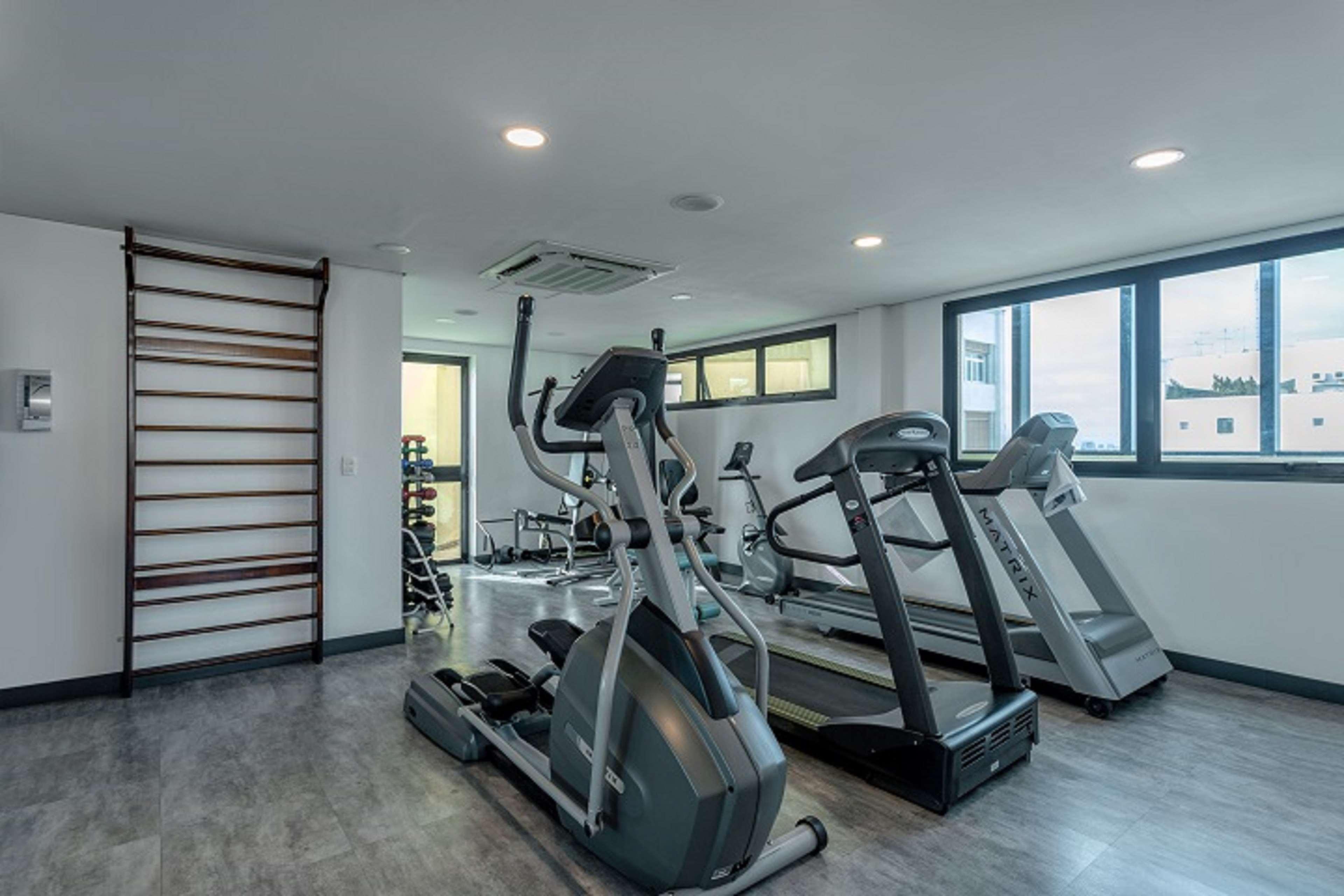 Radisson Oscar Freire Hotel São Paulo Ngoại thất bức ảnh The gym at the hotel